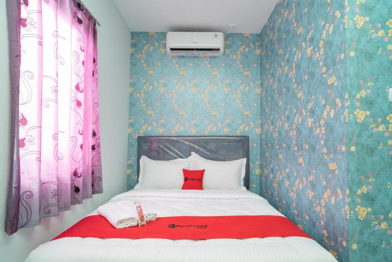 Reddoorz Plus Near Itc Cempaka Mas 2 자카르타 외부 사진