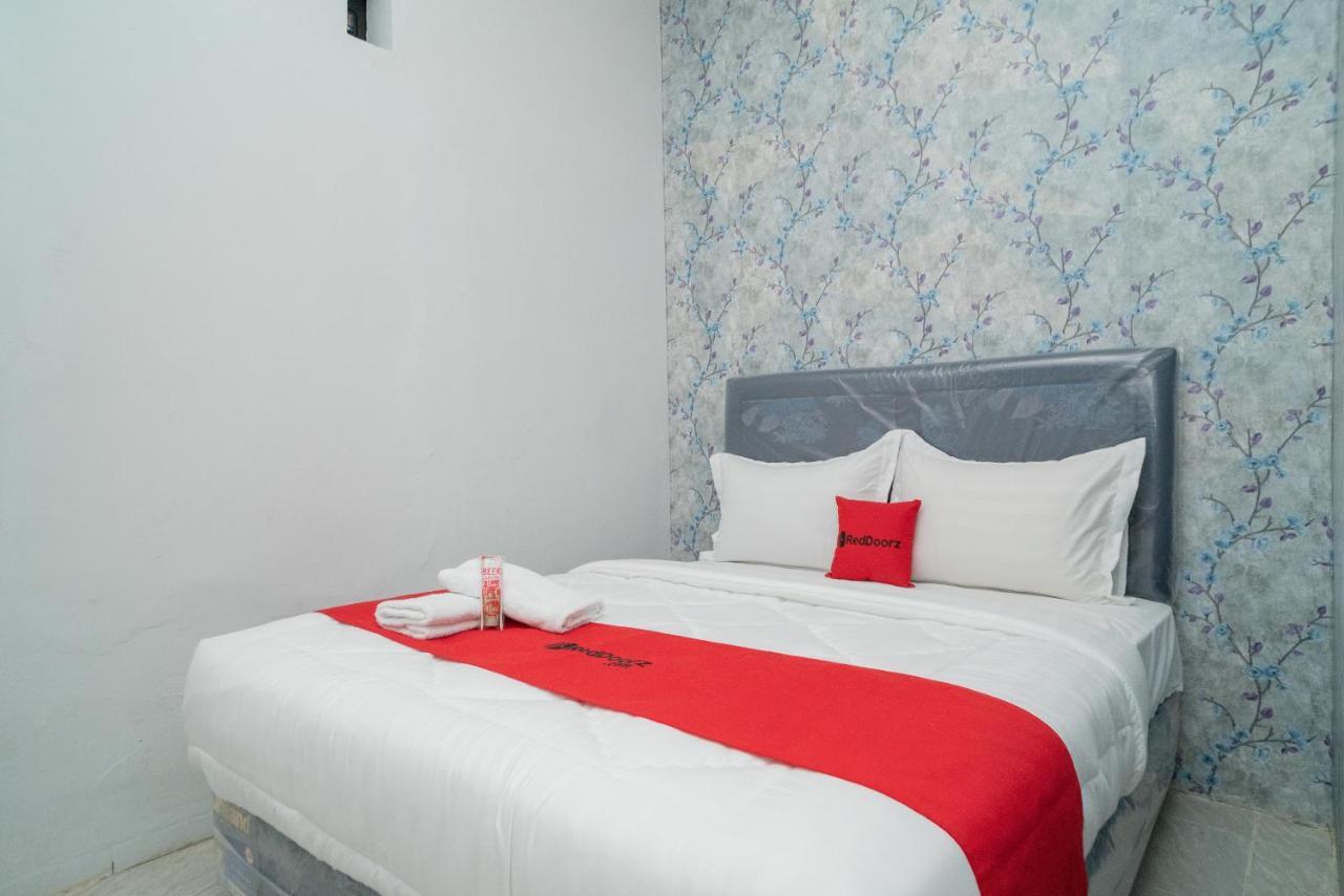 Reddoorz Plus Near Itc Cempaka Mas 2 자카르타 외부 사진