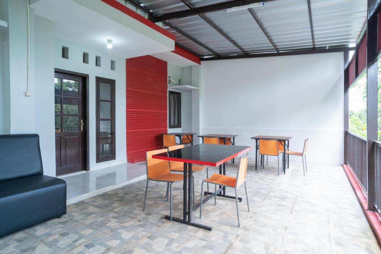 Reddoorz Plus Near Itc Cempaka Mas 2 자카르타 외부 사진