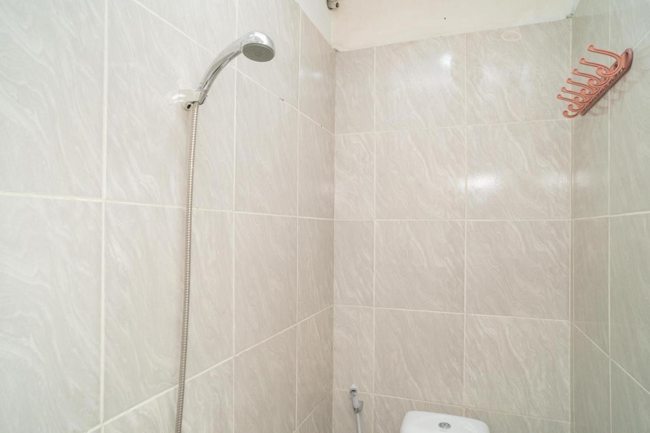 Reddoorz Plus Near Itc Cempaka Mas 2 자카르타 외부 사진