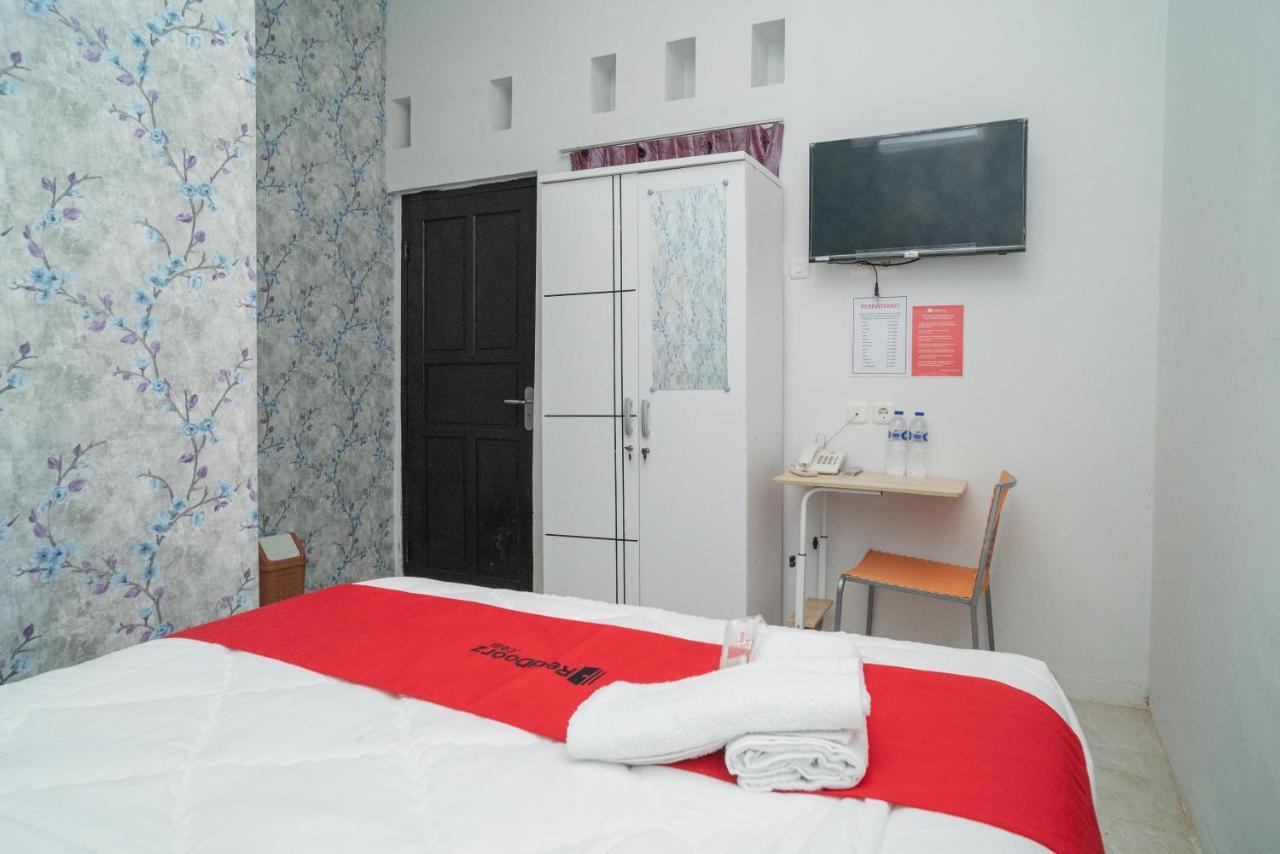 Reddoorz Plus Near Itc Cempaka Mas 2 자카르타 외부 사진